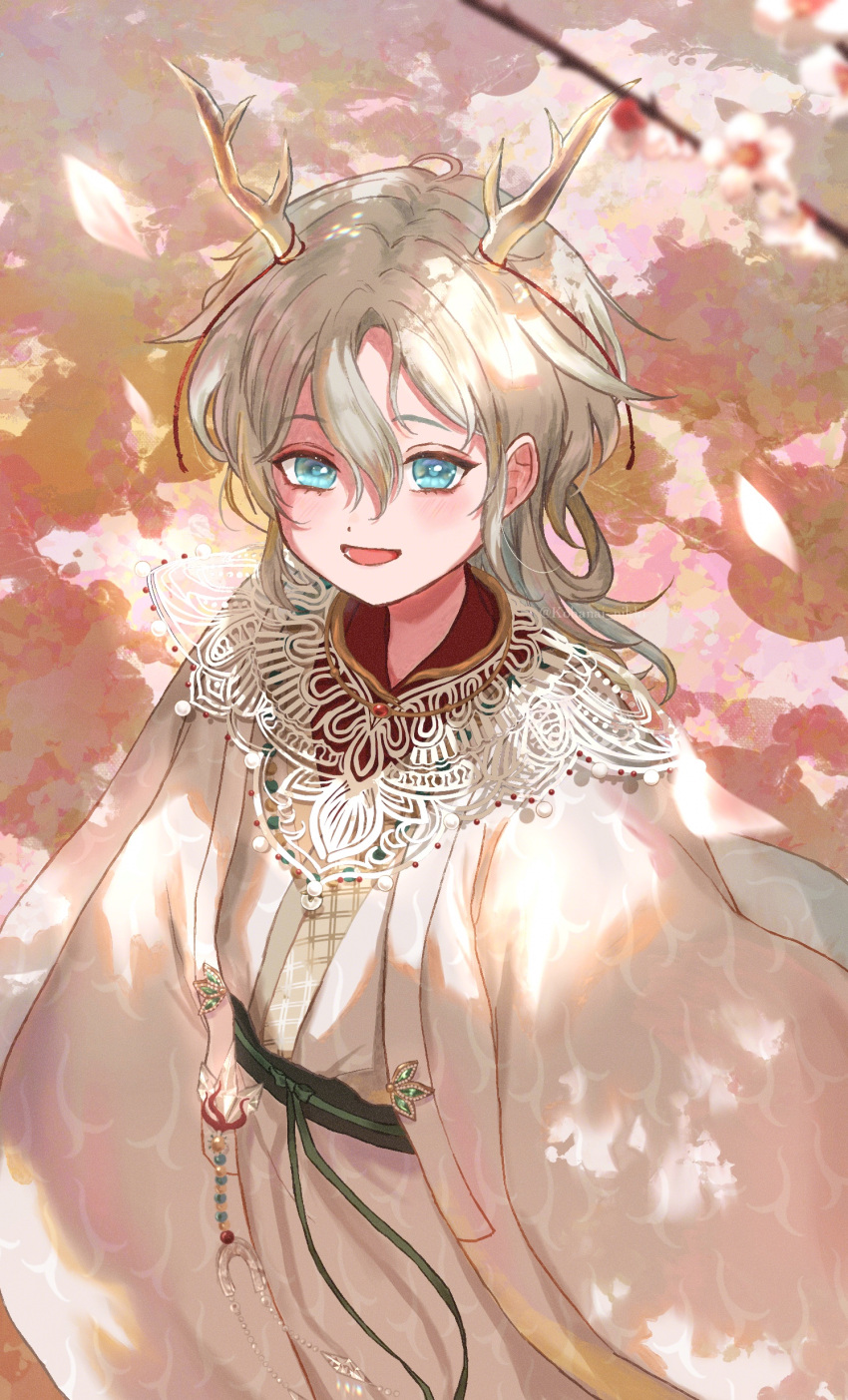 1boy, absurdres, antlers, blue_eyes, cherry_blossoms, chinese_clothes, collar, commentary_request