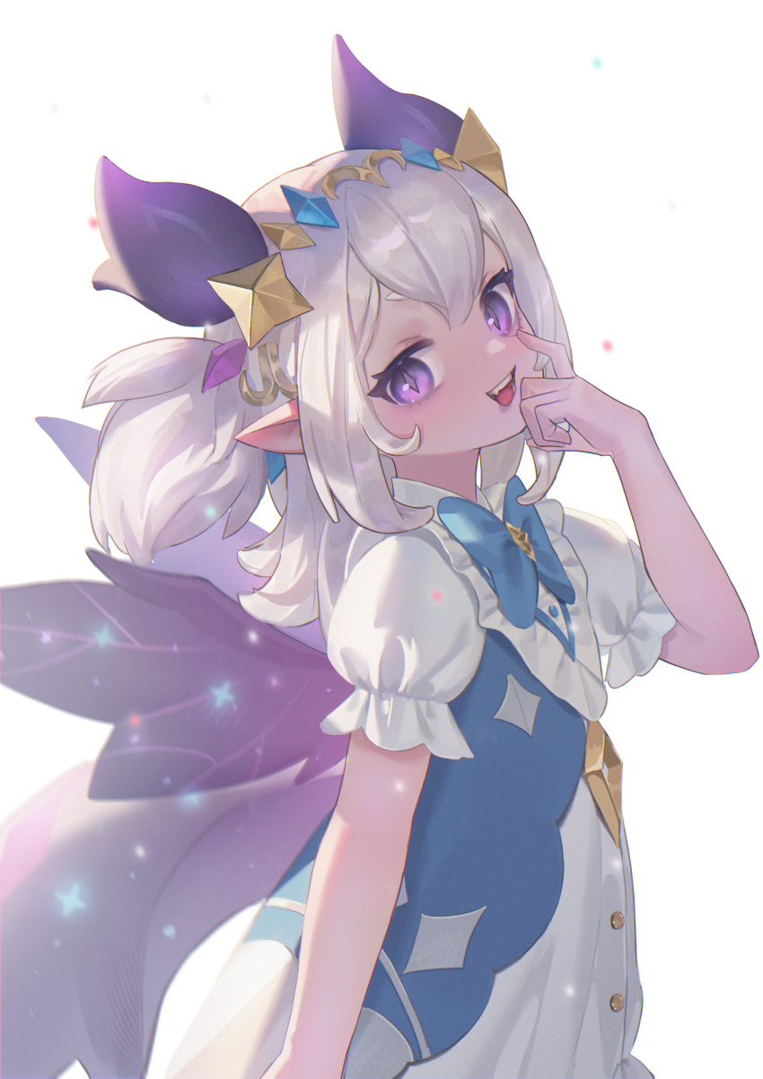 1girl, :d, absurdres, alan_bushuile, blue_bow, bow, diamond-shaped_pupils, diamond_(shape), dragon_tail, dress, fairy_wings, freya_(mobile_legends), frills, hair_ornament, hand_up, highres, horns, long_hair, looking_at_viewer, open_mouth, pointy_ears, puffy_short_sleeves, puffy_sleeves, roco_kingdom, roco_kingdom:_world, short_sleeves, simple_background, smile, solo, symbol-shaped_pupils, tail, teeth, violet_eyes, white_background, white_hair, wings