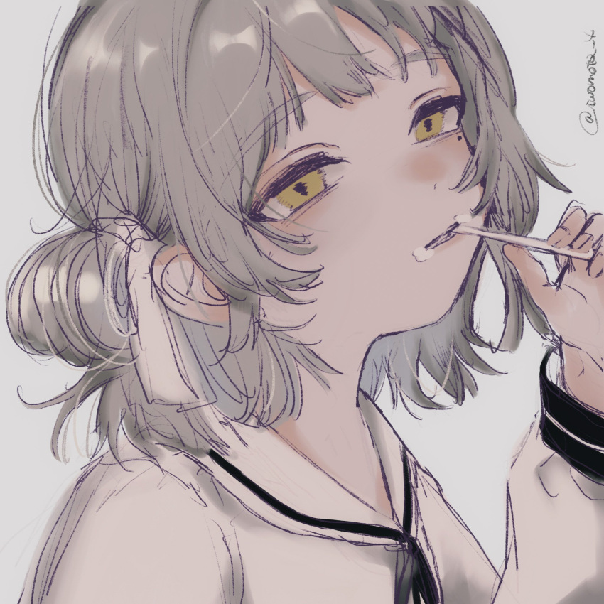 1girl, brown_eyes, brown_hair, brushing_teeth, commentary_request, grey_background, hand_up, hatoba_tsugu