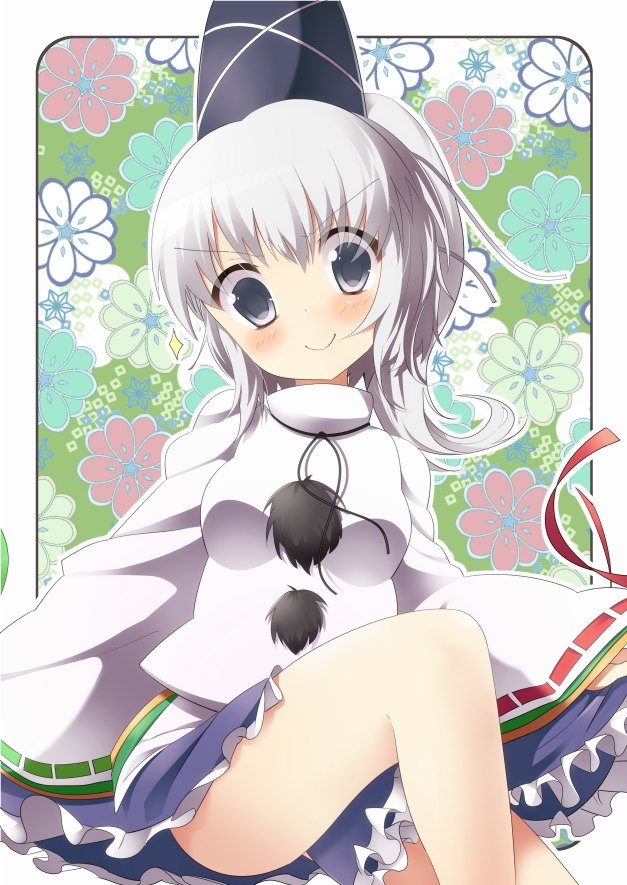 blush, dress, grey_eyes, hat, japanese_clothes, mononobe_no_futo, ponytail, sil