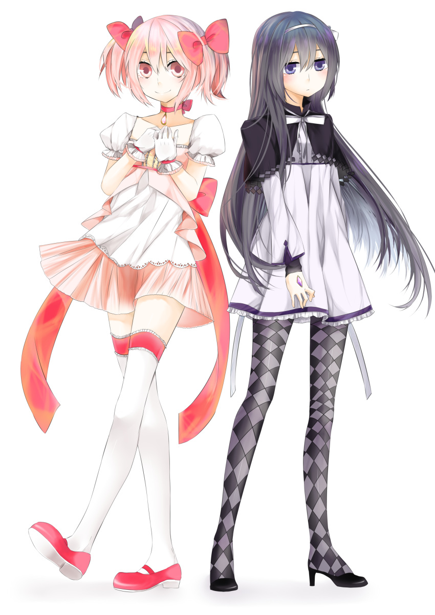 absurdres, akemi_homura, alternate_costume, black_hair, blush, bow, checkered, checkered_legwear, choker, dress, gem, gloves, hair_bow, hair_ornament, hairband, high_heels, highres, kaname_madoka, long_hair, mahou_shoujo_madoka_magica, multiple_girls, pantyhose, pineapple_(a30930s), pink_eyes, pink_hair, purple_eyes, ribbon, shoes, simple_background, smile, thigh-highs, thighhighs, very_long_hair, violet_eyes, white_background, white_legwear, zettai_ryouiki