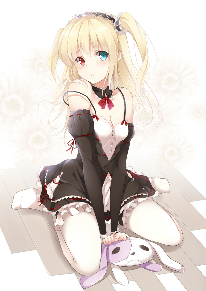 bare_shoulders, blue_eyes, blush, boku_wa_tomodachi_ga_sukunai, detached_collar, full_body, gothic_lolita, green_eyes