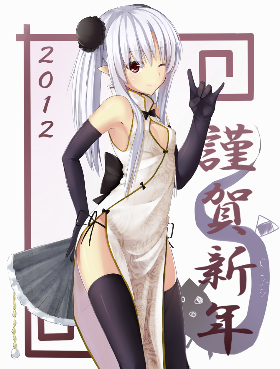 alternate_costume, ban_(bannyata), china_dress, chinese_clothes, cleavage_cutout, elbow_gloves, fan, folding_fan, gloves, highres, holding, melty_blood, solo, thigh-highs, thighhighs, tsukihime, white_hair, white_len