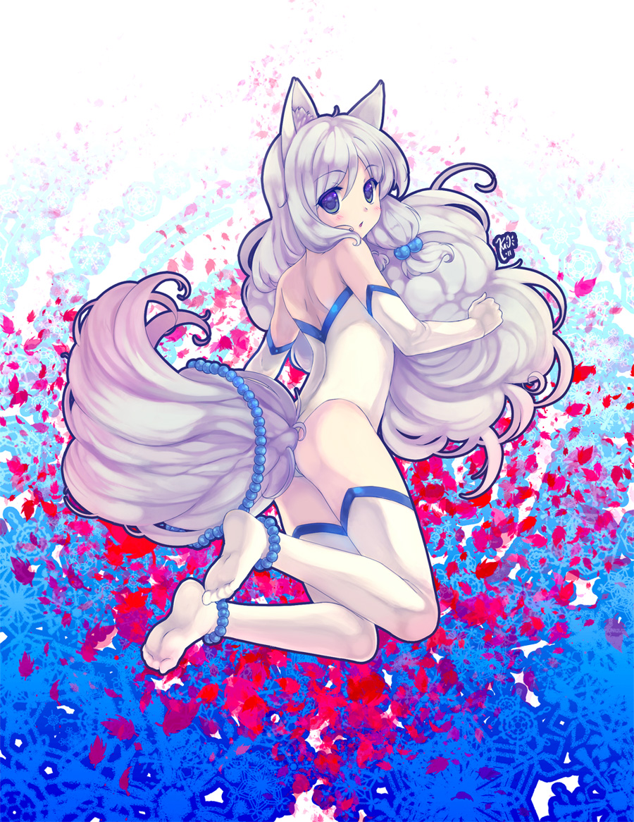 :o, animal_ears, anklet, ass, back, bare_shoulders, black_eyes, blush, cat_ears, elbow_gloves, feet, gloves, hair_bobbles, hair_ornament, jewelry, long_hair, looking_back, no_shoes, open_mouth, original, sasori_gatame_(krizpi), silver_hair, solo, tail, thigh-highs, thighhighs, very_long_hair, white_legwear
