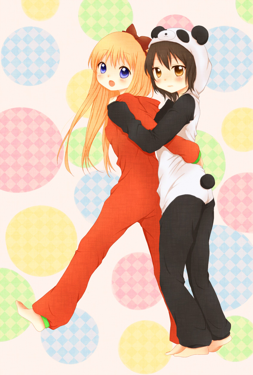 animal_costume, barefoot, blue_eyes, bow, brown_eyes, funami_yui, hair_bow, highres
