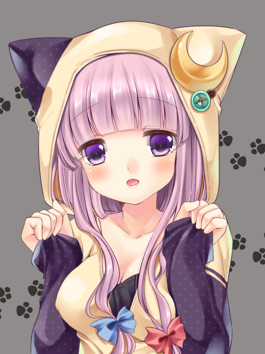 animal_ears, bow, breasts, bust, buttons, cleavage, collarbone, crescent, hair_bow, highres, hoodie, irori, irori_kyouka_gekkan, long_hair, looking_at_viewer, nekomimi, patchouli_knowledge, paw_print, purple_eyes, purple_hair, simple_background, solo, touhou, violet_eyes