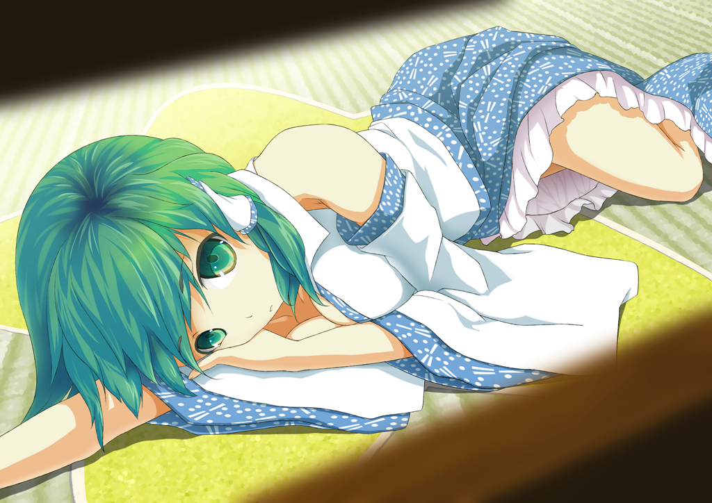 bare_shoulders, breasts, cleavage, detached_sleeves, green_eyes, green_hair, hair_tubes, kochiya_sanae