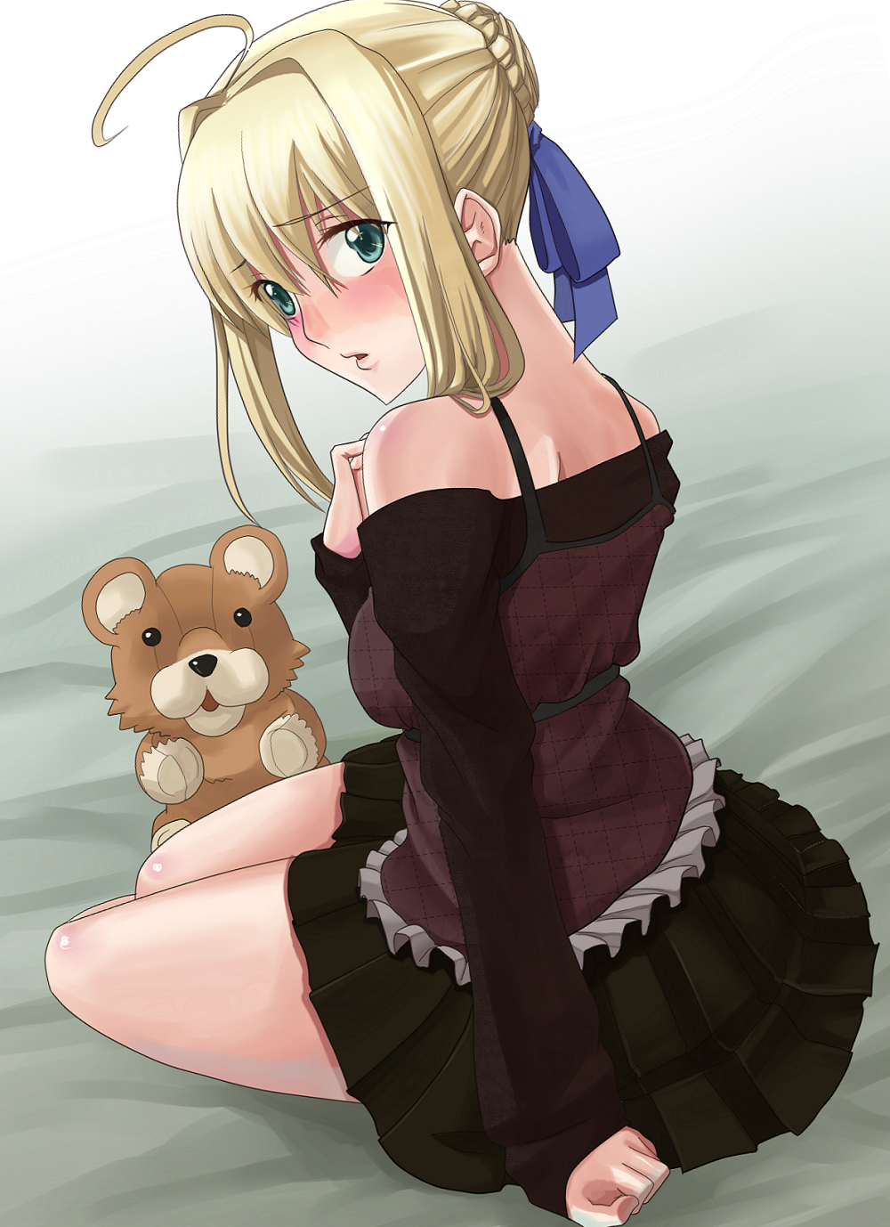 1girl, arm_support, bare_shoulders, blonde_hair, blush, fate/hollow_ataraxia, fate/stay_night, fate_(series), frills, green_eyes, hair_ribbon, highres, kneeling, lion, looking_at_viewer, looking_back, nono_(noppodesu), noppodesu, pleated_skirt, ribbon, saber, skirt, stuffed_animal, stuffed_lion, stuffed_toy