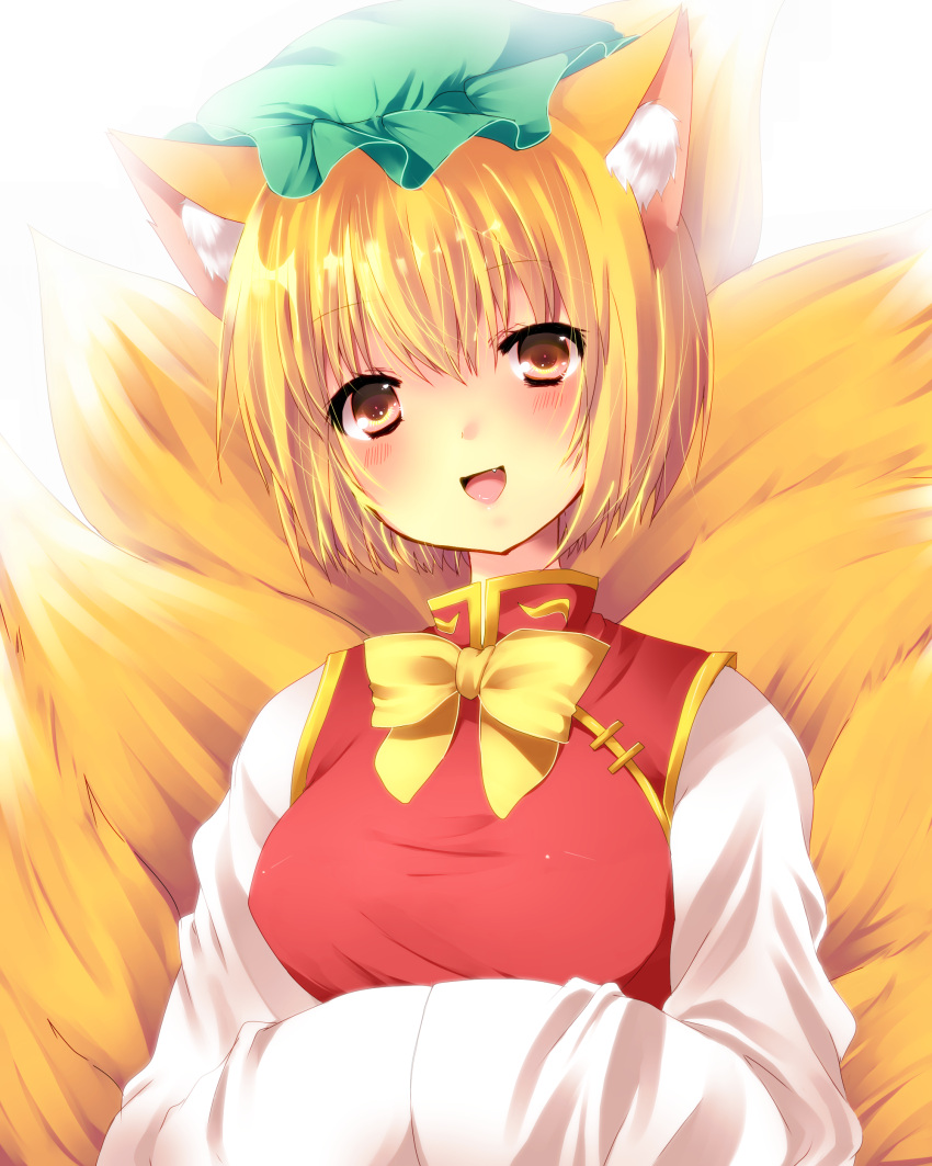absurdres, animal_ears, blonde_hair, blush, bow, chen, chen_(cosplay), cosplay, dress, fang, fox_ears, fox_tail, hands_in_sleeves, hat, highres, long_sleeves, m-1_grand_prix, multiple_tails, nekonomati, open_mouth, pink_eyes, red_dress, short_hair, smile, solo, tail, touhou, yakumo_ran