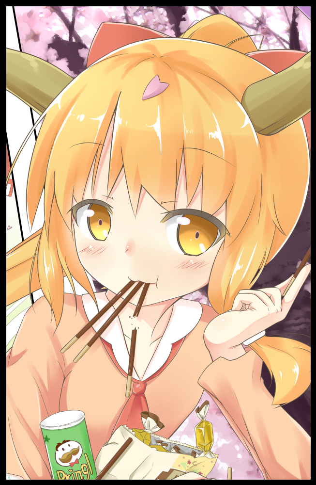 horns, ibuki_suika, pocky, rinku, touhou, yellow_eyes