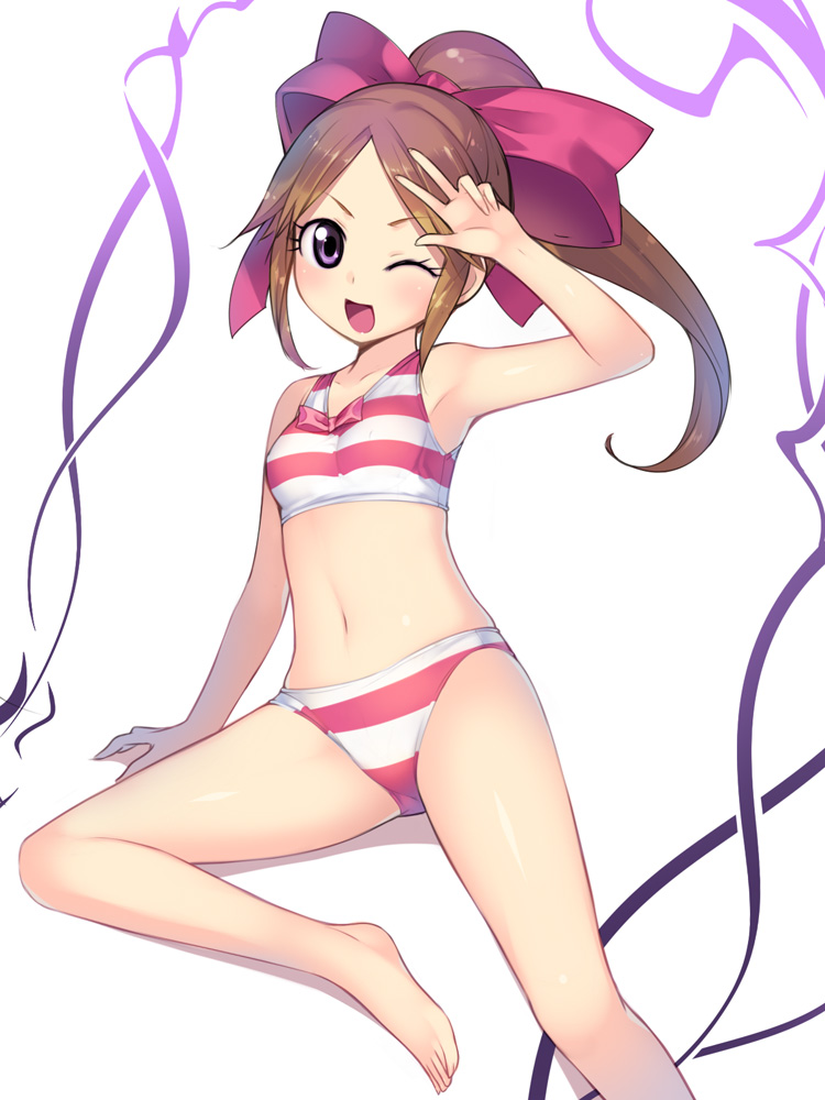 barefoot, battle_spirits, battle_spirits:_heroes, bikini, bow, brown_hair, character_request, hair_bow, kashiwamochi_yomogi, kimari_tatsumi, ponytail, purple_eyes, smile, solo, swimsuit, tatsumi_kimari, v, violet_eyes, wink