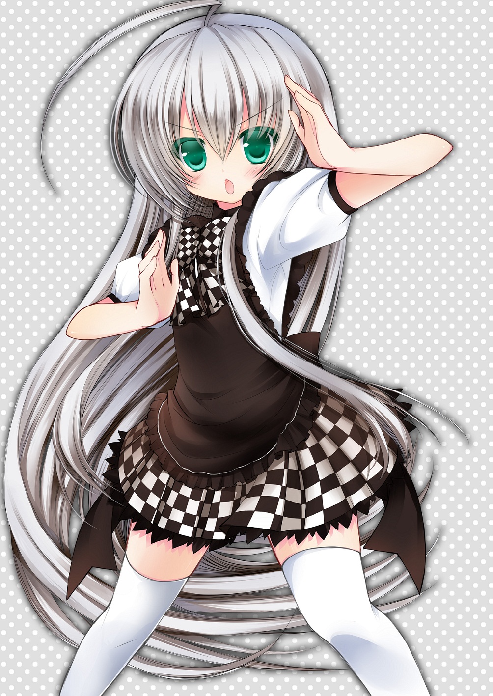 ahoge, bow, checkered, checkered_skirt, green_eyes, grey_hair, haiyore!_nyaruko-san, highres