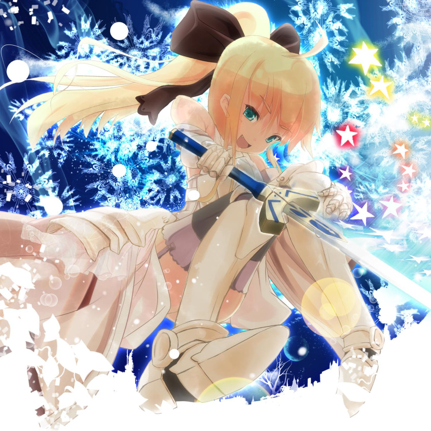 ahoge, armor, armored_dress, bare_shoulders, blonde_hair, blue_eyes, bow, caliburn, detached_sleeves, dress, fang, fate/stay_night, fate/unlimited_codes, fate_(series), garter_straps, green_eyes, hair_bow, highres, long_hair, ooka_(skavler), ponytail, saber, saber_lily, solo, sword, thigh-highs, thighhighs, weapon