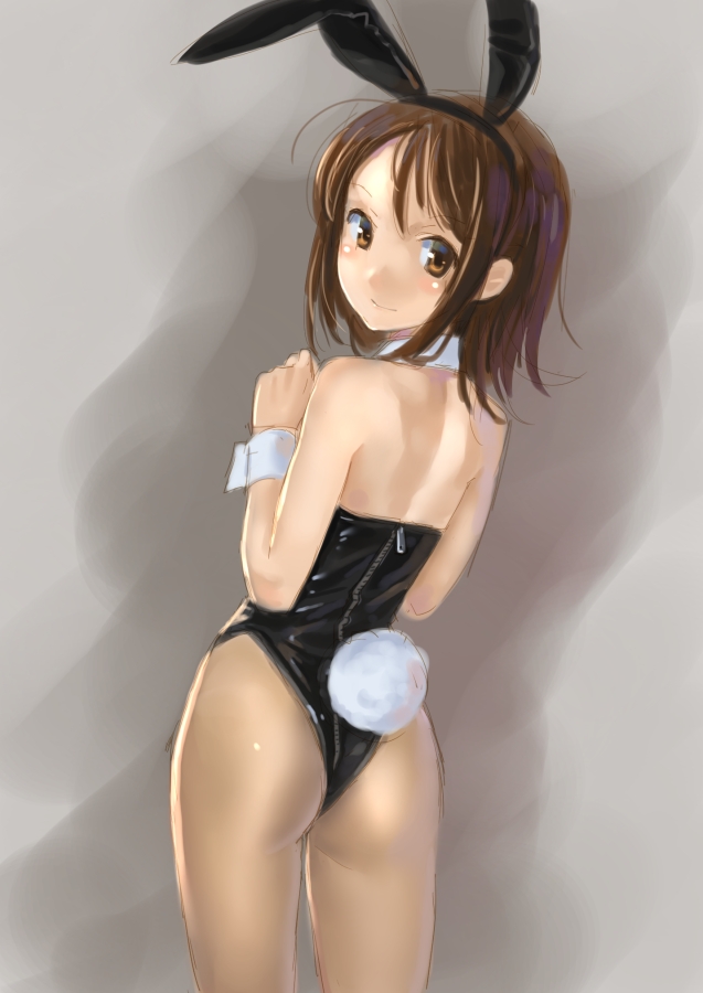 animal_ears, ass, back, bare_shoulders, blush, brown_eyes, brown_hair, brown_legwear