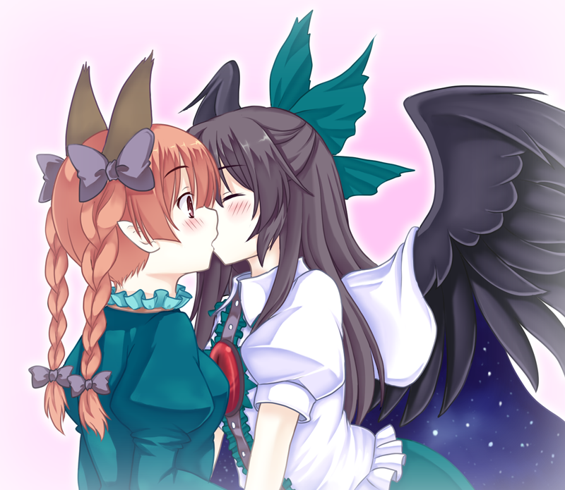 animal_ears, bird_wings, black_hair, blush, bow, braid, cape, cat_ears, closed_eyes, eyes_closed, gomi_(gomitin), hair_bow, kaenbyou_rin, kiss, long_hair, long_sleeves, multiple_girls, pointy_ears, puffy_sleeves, reiuji_utsuho, short_sleeves, third_eye, touhou, twin_braids, wings, yuri