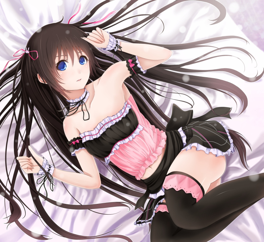 bare_shoulders, blue_eyes, brown_hair, collar, denpa_(kazuharu), hair_ribbon, highres, kentaurosu