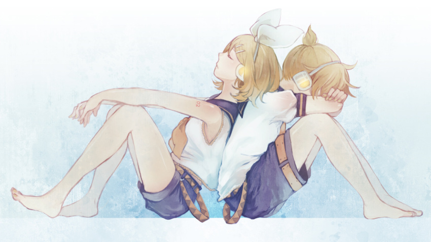 1girl, back-to-back, bare_legs, barefoot, blonde_hair, brother_and_sister, chizu_(fiute), fiute
