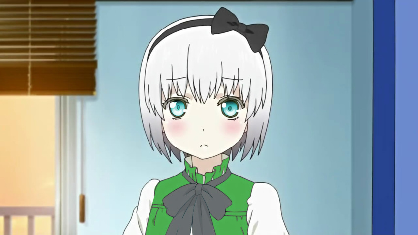 1girl, blue_eyes, blush, bow, konpaku_youmu, onii-chan_dakedo_ai_sae_areba_kankeinai_yo_ne, photoshop, ribbon, sawatari_ginbei_haruomi, screencap, short_hair, touhou, white_hair