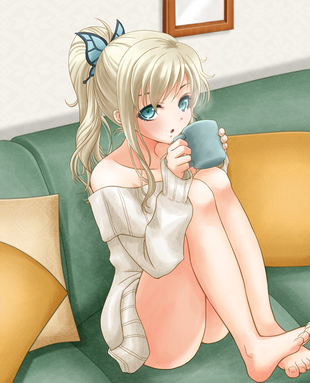 bare_shoulders, barefoot, blonde_hair, blush, boku_wa_tomodachi_ga_sukunai, bottomless, cup, green_eyes