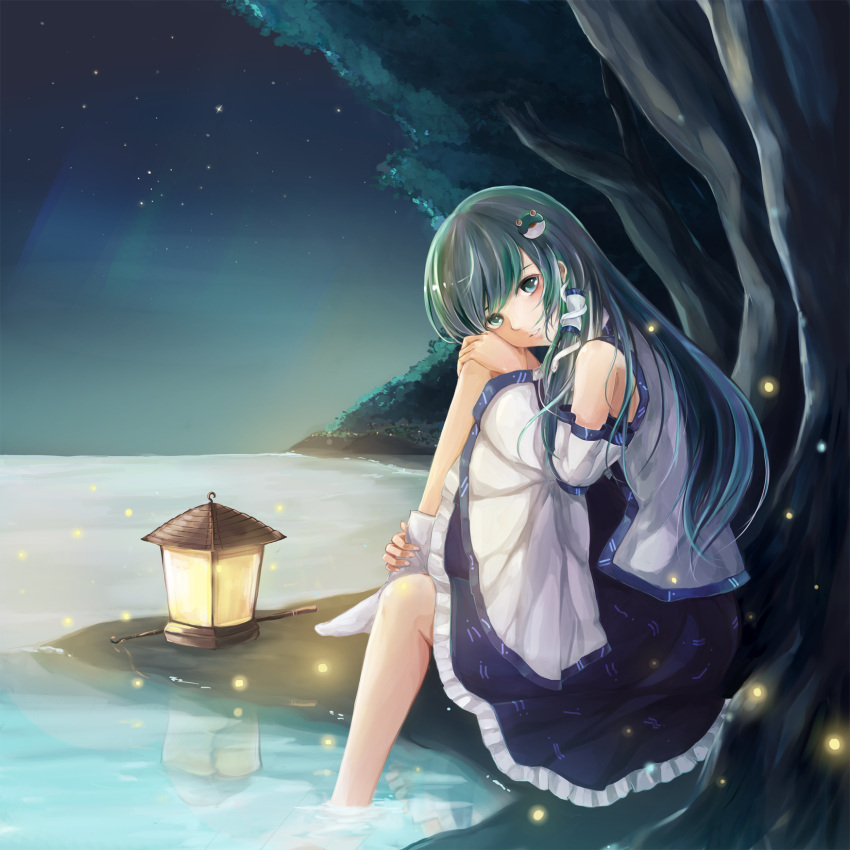 blush, detached_sleeves, firefly, frog_hair_ornament, green_eyes, green_hair, hair_ornament, hair_tubes