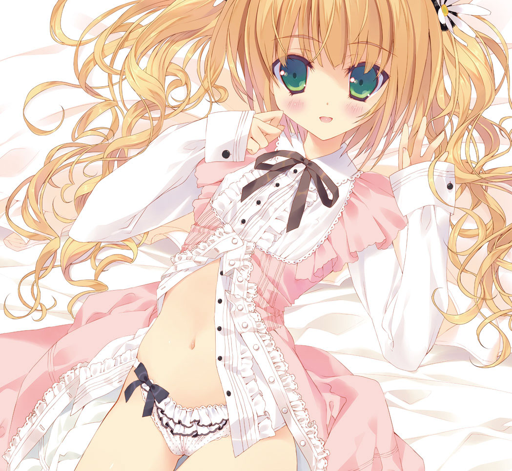 :d, blonde_hair, blush, flower, green_eyes, hair_flower, hair_ornament, long_hair
