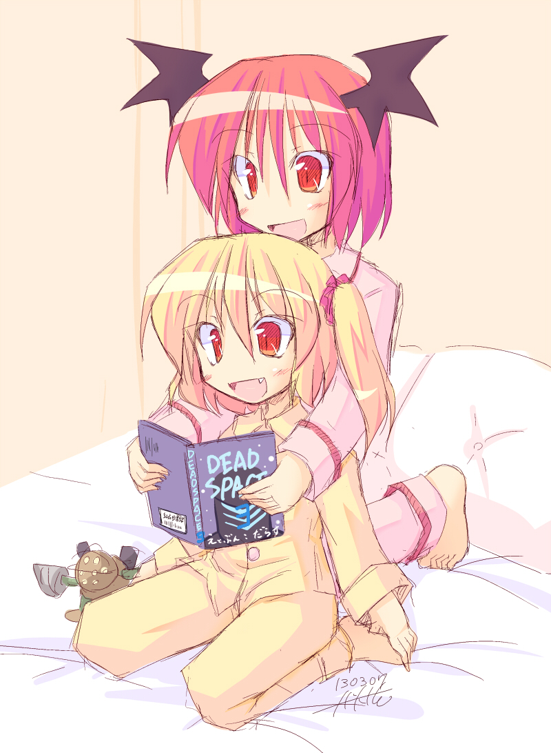 2girls, :d, alternate_costume, alternate_hair_length, alternate_hairstyle, barefoot, bat_wings, bed, big_daddy, bioshock, blonde_hair, blush, book, dated, dead_space, fang, flandre_scarlet, hair_ribbon, happy, head_wings, ichidai_taisa, kneeling, koakuma, long_sleeves, multiple_girls, no_hat, no_headwear, no_wings, open_book, open_mouth, pajamas, pillow, reading, red_eyes, redhead, ribbon, rough, short_hair, side_ponytail, smile, touhou, toy, wings