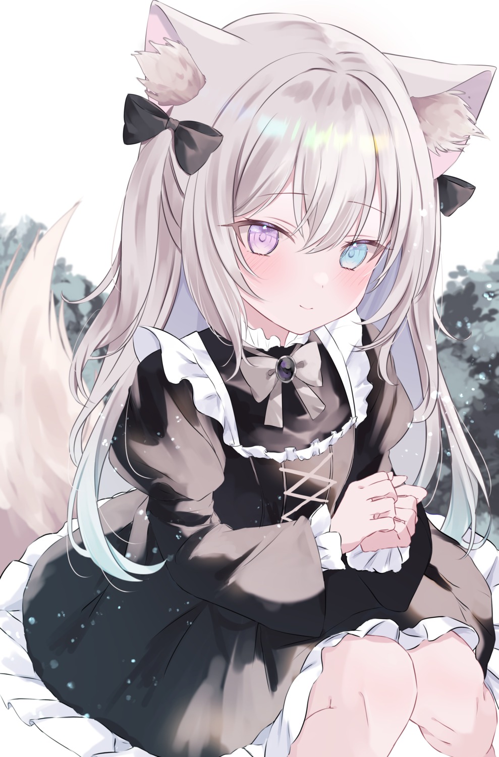 animal_ears, dress, gothic_lolita, heterochromia, kitsune, lolita_fashion, tail, yomogi_mogu