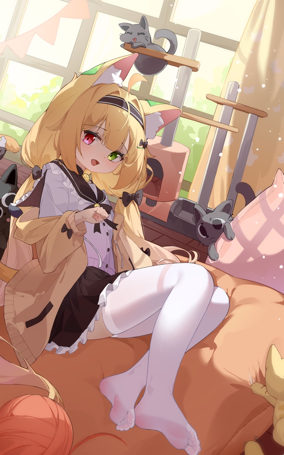 animal_ears, feet, heterochromia, neko, nekomimi, ningmeng_jing_jing_jing_jing, seifuku, sweater, tail, thighhighs