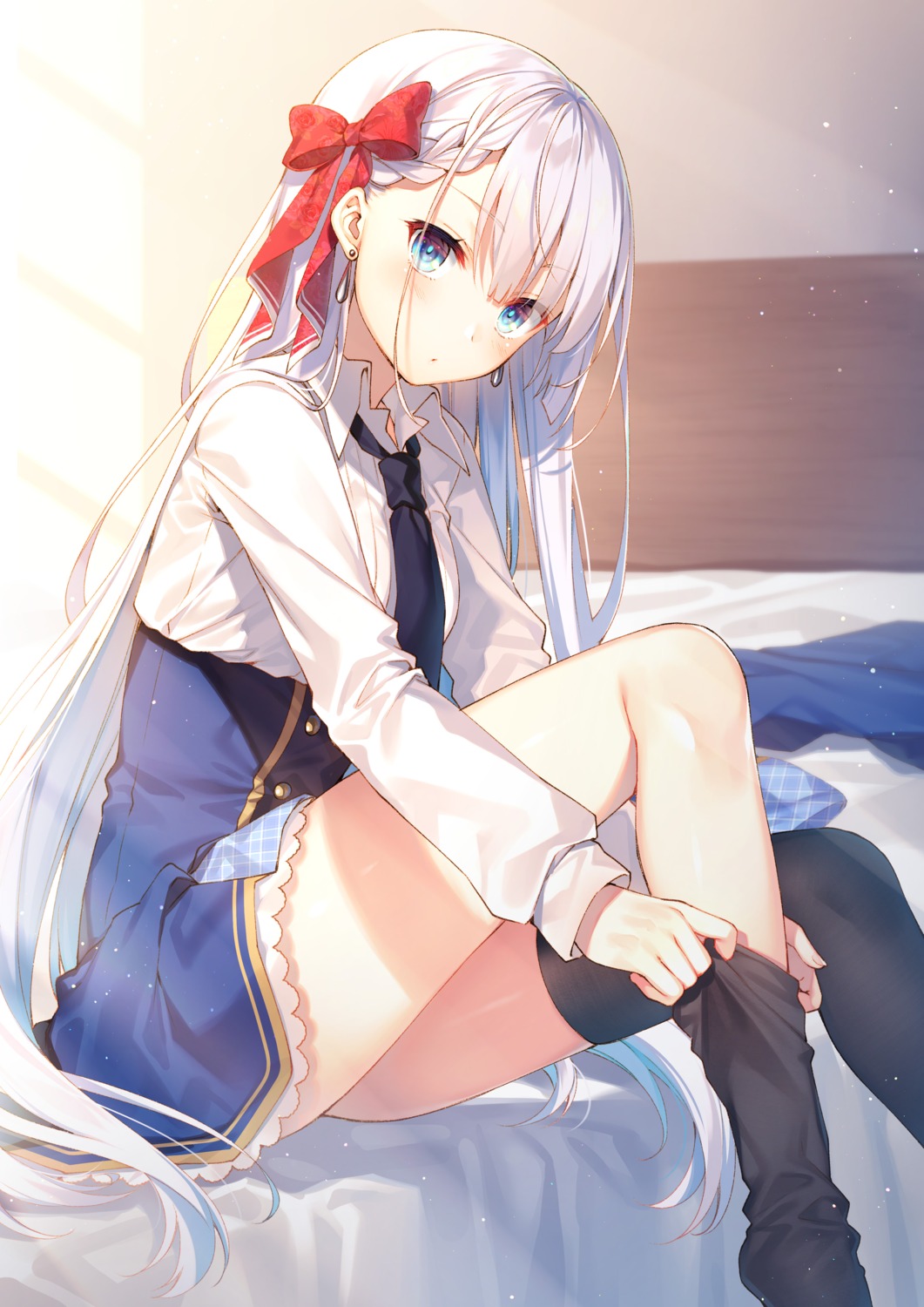 riselia_ray_crystalia, seifuku, seiken_gakuin_no_maken_tsukai, skirt_lift, thighhighs, toosaka_asagi, undressing