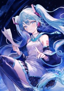 hatsune_miku, headphones, pipi_(hana_no_orchestra), skirt_lift, tattoo, thighhighs, vocaloid