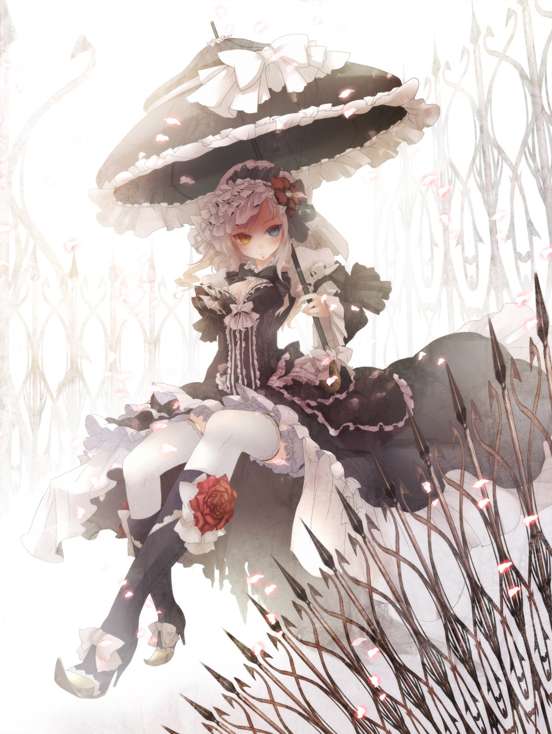 cleavage, heterochromia, lolita_fashion, thighhighs, zerokichi