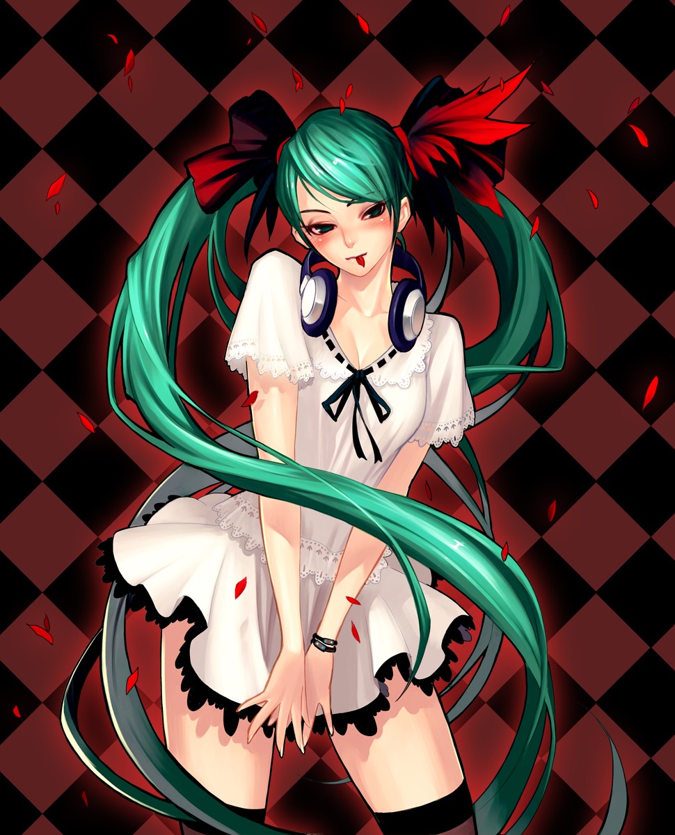 hatsune_miku, headphones, sayo_tanku, thighhighs, vocaloid