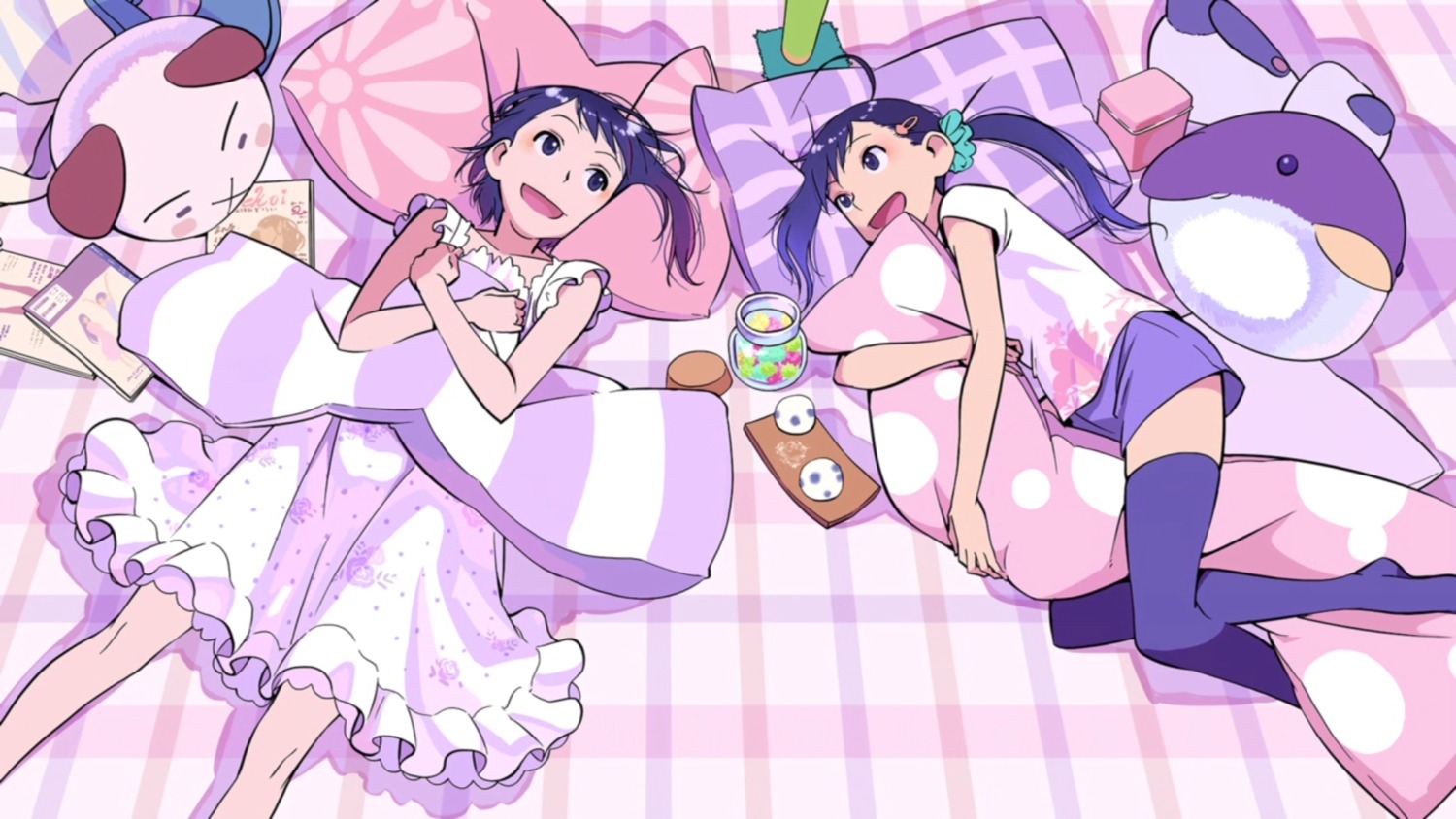 endcard, nisekoi, onodera_haru, onodera_kosaki, pajama, thighhighs