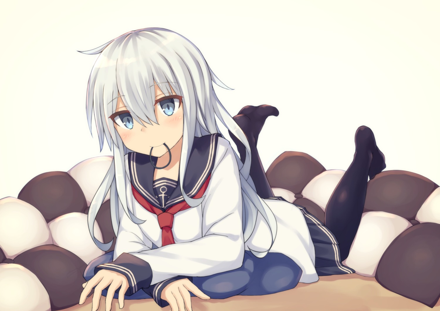 abekawa_mochi, hibiki_(kancolle), kantai_collection, seifuku, thighhighs