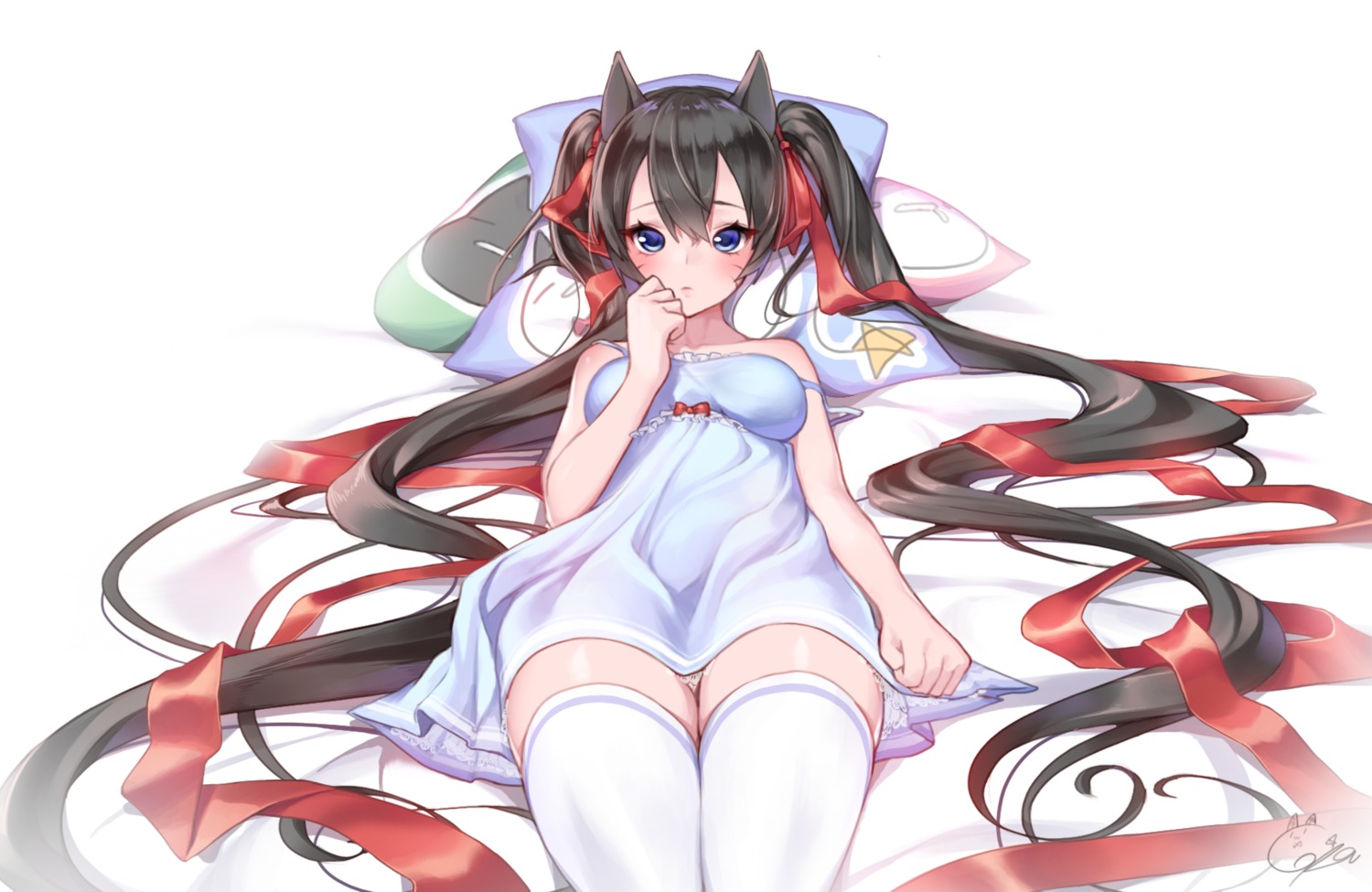 animal_ears, breast_hold, dress, konbu_(hida123), nekomimi, thighhighs