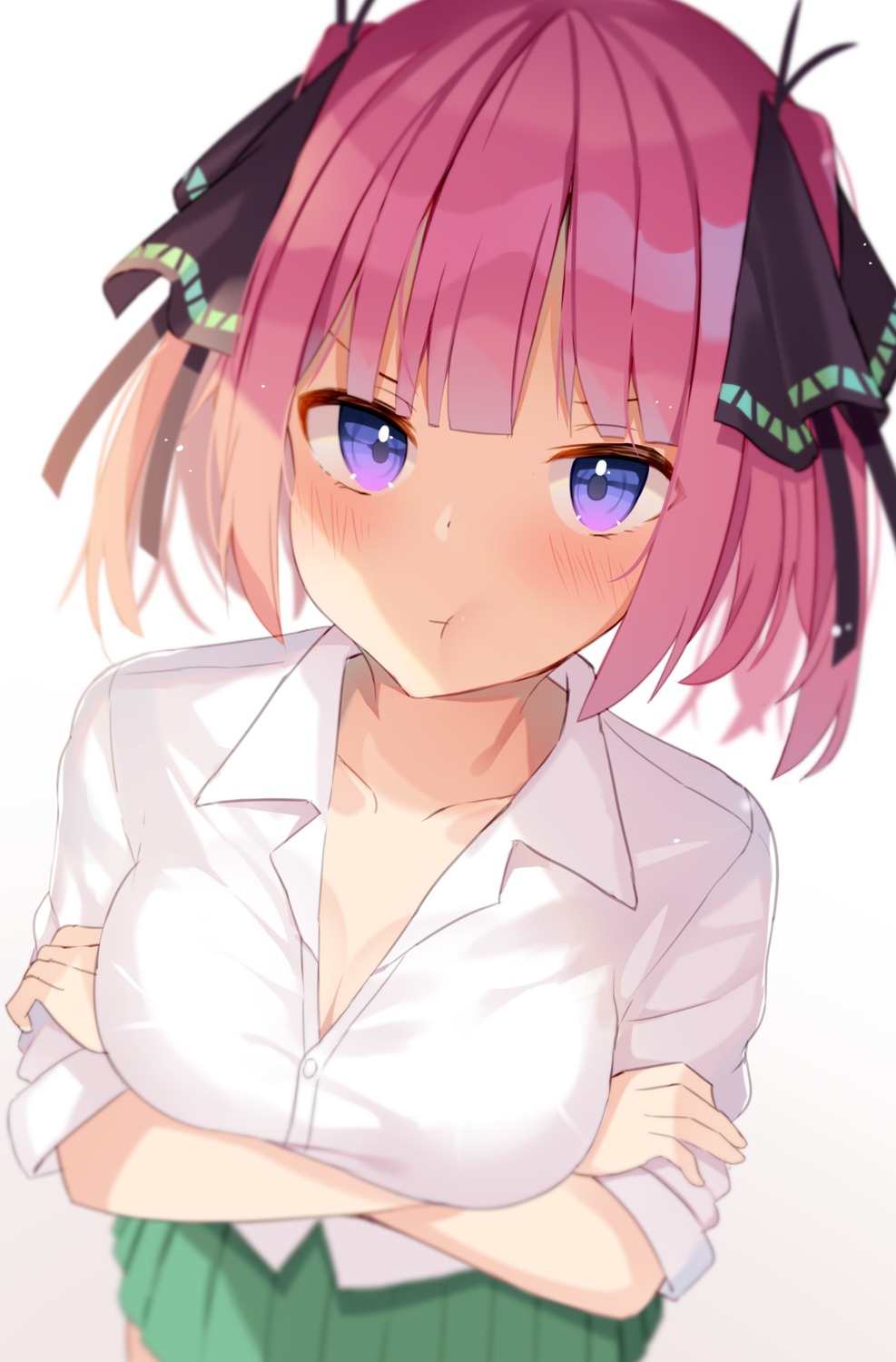 5-toubun_no_hanayome, breast_hold, cleavage, mizuki_ryuu, nakano_nino, seifuku