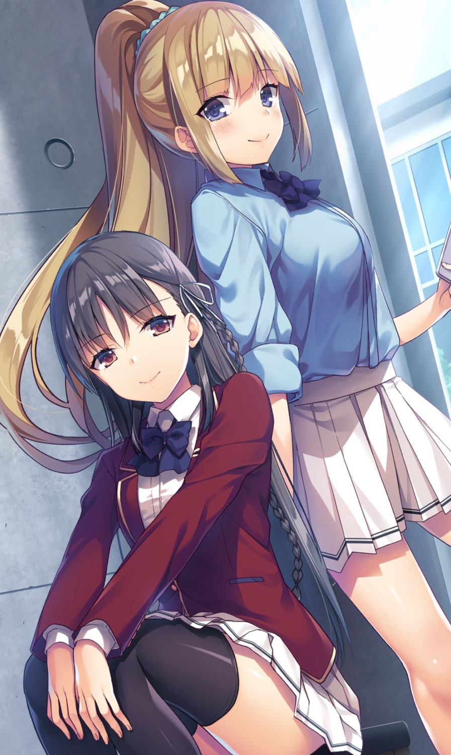 horikita_suzune, karuizawa_kei, seifuku, skirt_lift, thighhighs, youkoso_jitsuryoku_shijou_shugi_no_kyoushitsu_e, yu_yu