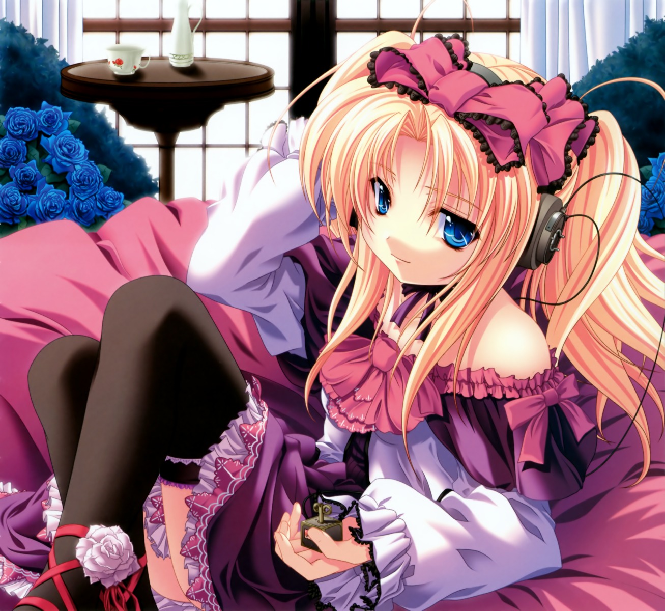 headphones, kanojo-tachi_no_ryuugi, lolita_fashion, miyama-zero, shirogane_tobari, thighhighs