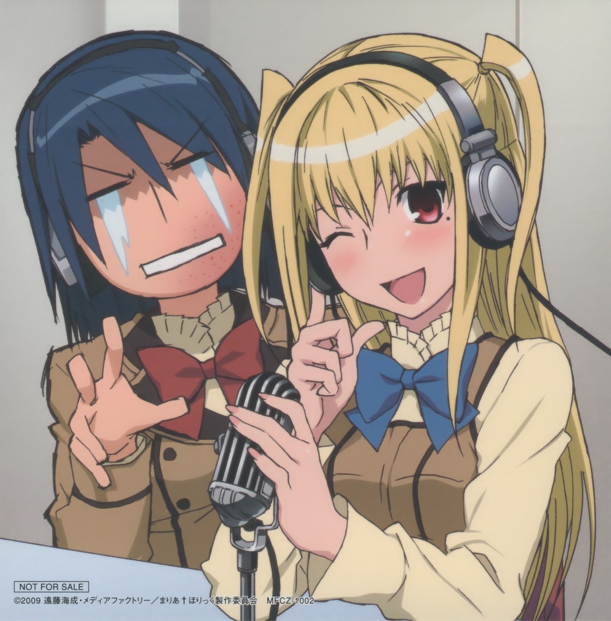 headphones, maria_holic, miyamae_kanako, shidou_mariya, trap