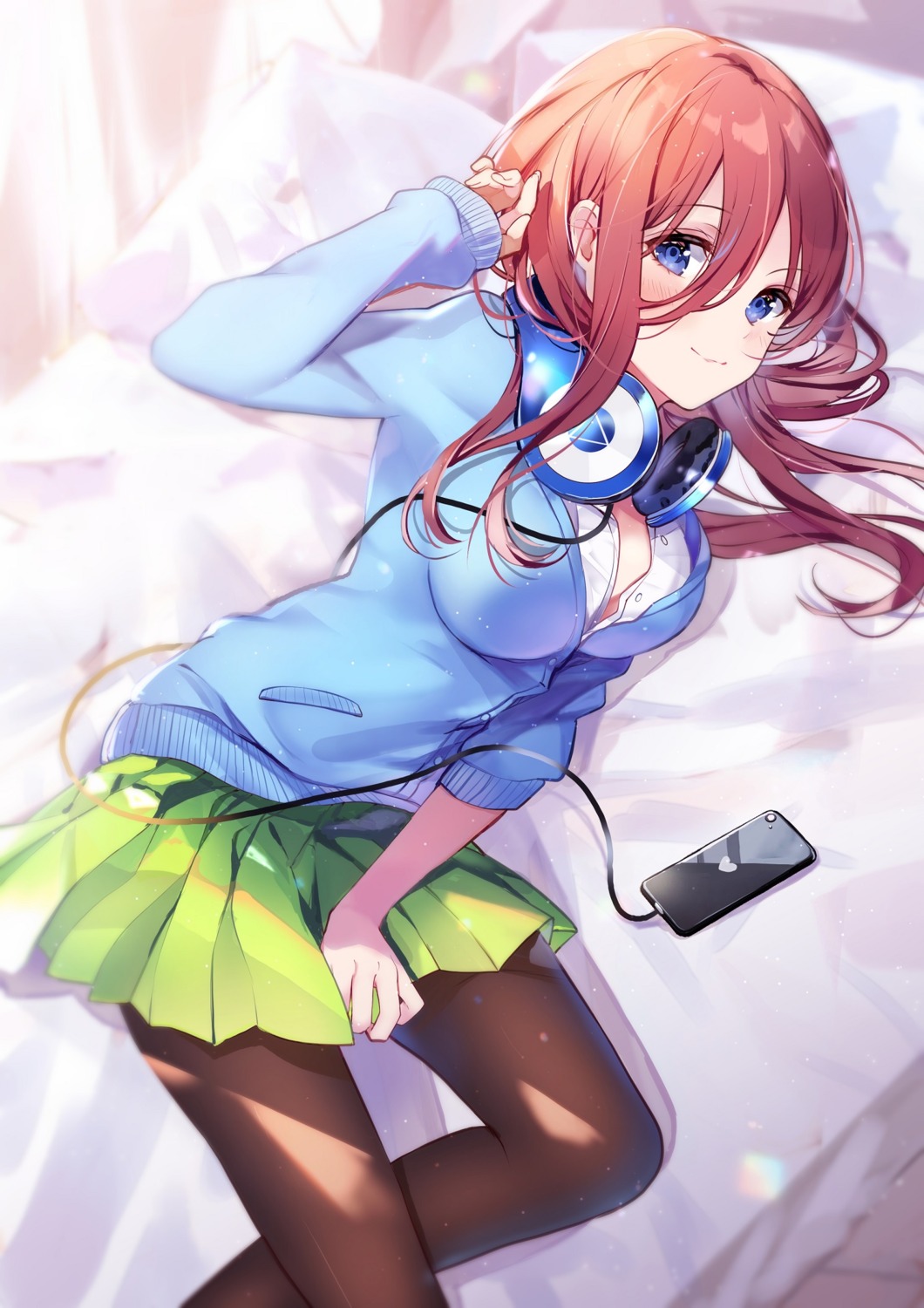 5-toubun_no_hanayome, hanakanzarashi, headphones, nakano_miku, no_bra, open_shirt, pantyhose, sweater