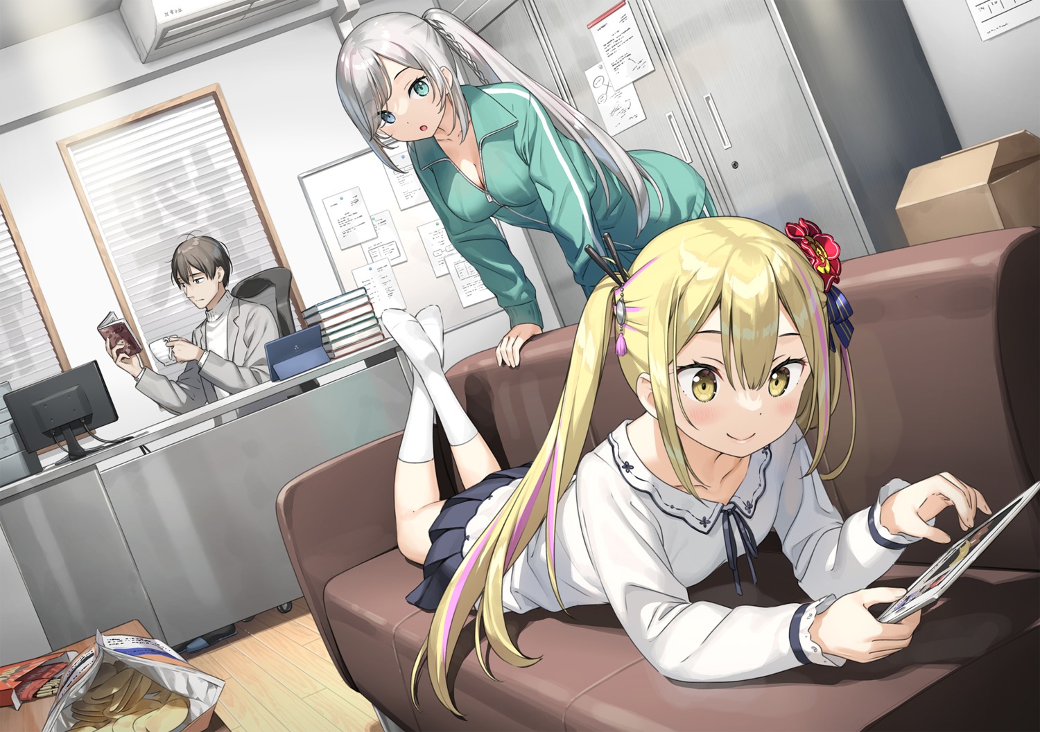 cleavage, gym_uniform, henjin_no_salad_bowl, heterochromia, kantoku, kusanagi_sousuke, livia_do_udis, sara_da_odin, sweater