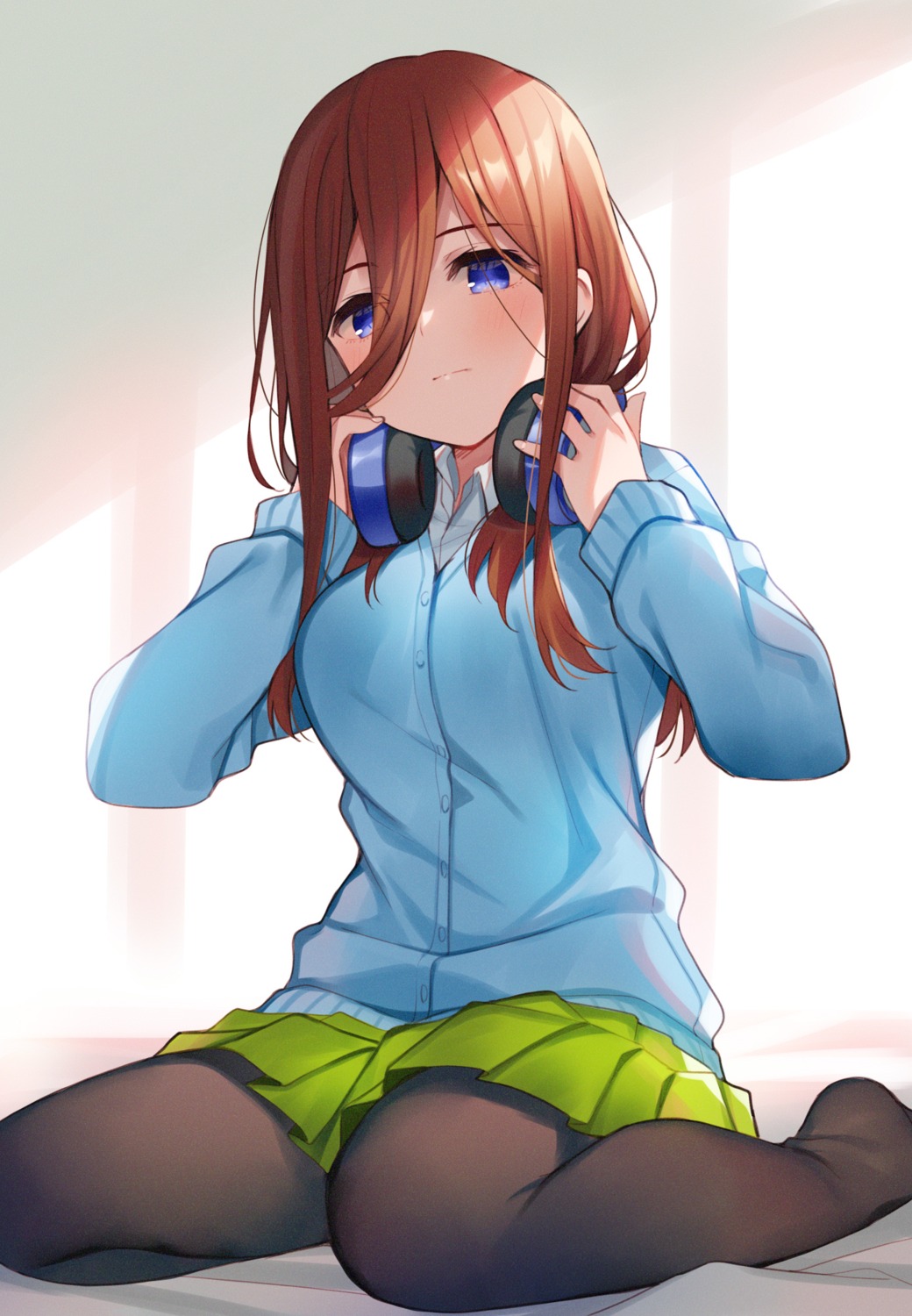 5-toubun_no_hanayome, headphones, meito, nakano_miku, pantyhose, seifuku, sweater