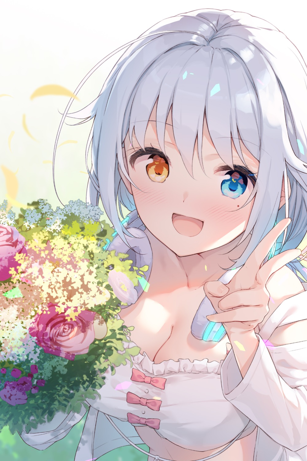 asagi_shiki, cleavage, headphones, heterochromia, indie_virtual_youtuber, nijihashi_sora
