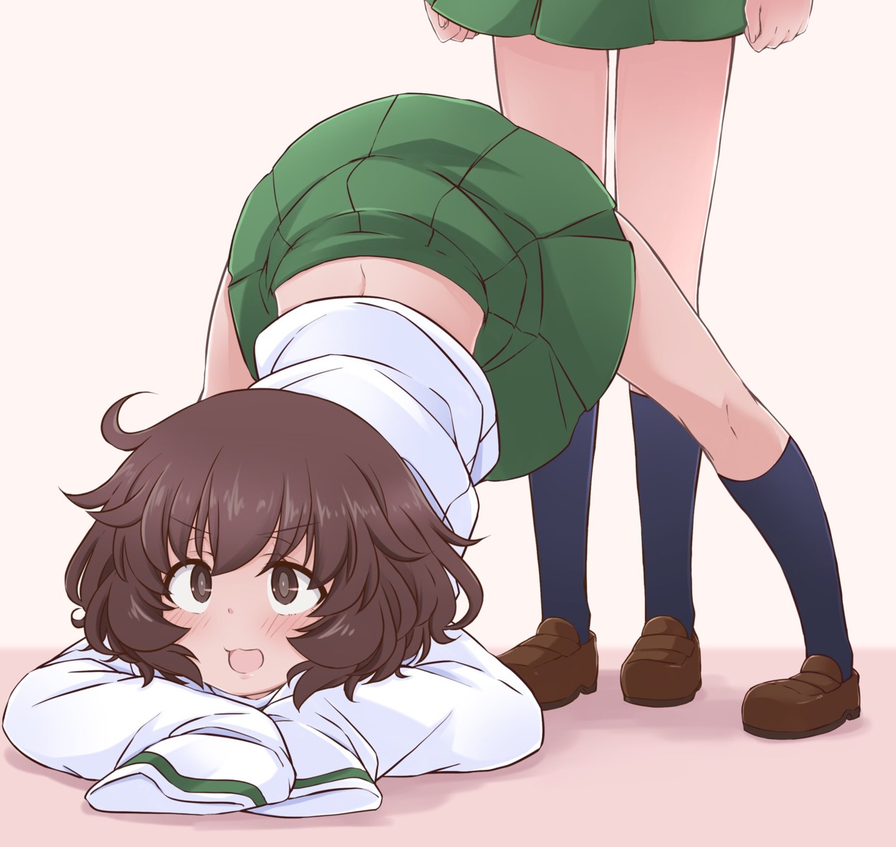 akiyama_yukari, girls_und_panzer, hazuki_haru, seifuku, skirt_lift